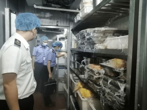蓬江區(qū)多措并舉強(qiáng)化食品安全監(jiān)管，筑牢“舌尖上的安全”防線